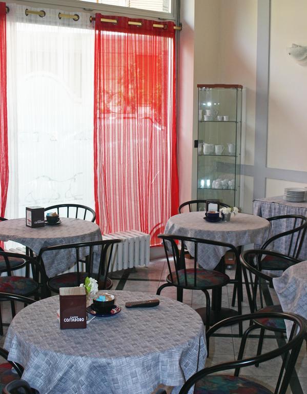 Domus Hotel Алессандрия Экстерьер фото