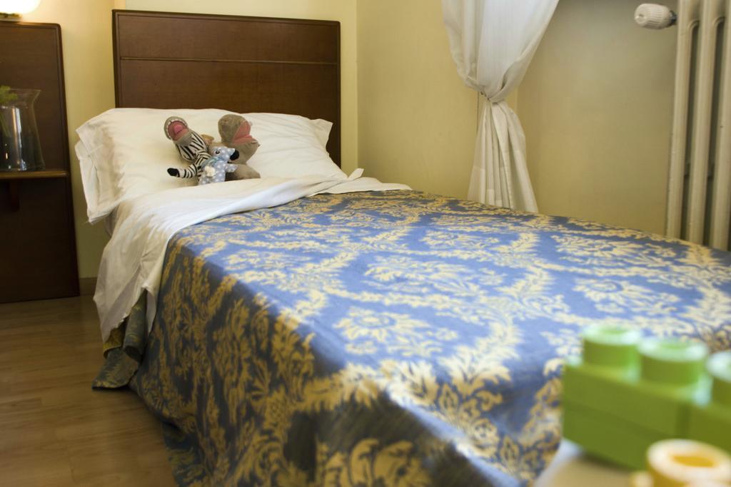 Domus Hotel Алессандрия Экстерьер фото