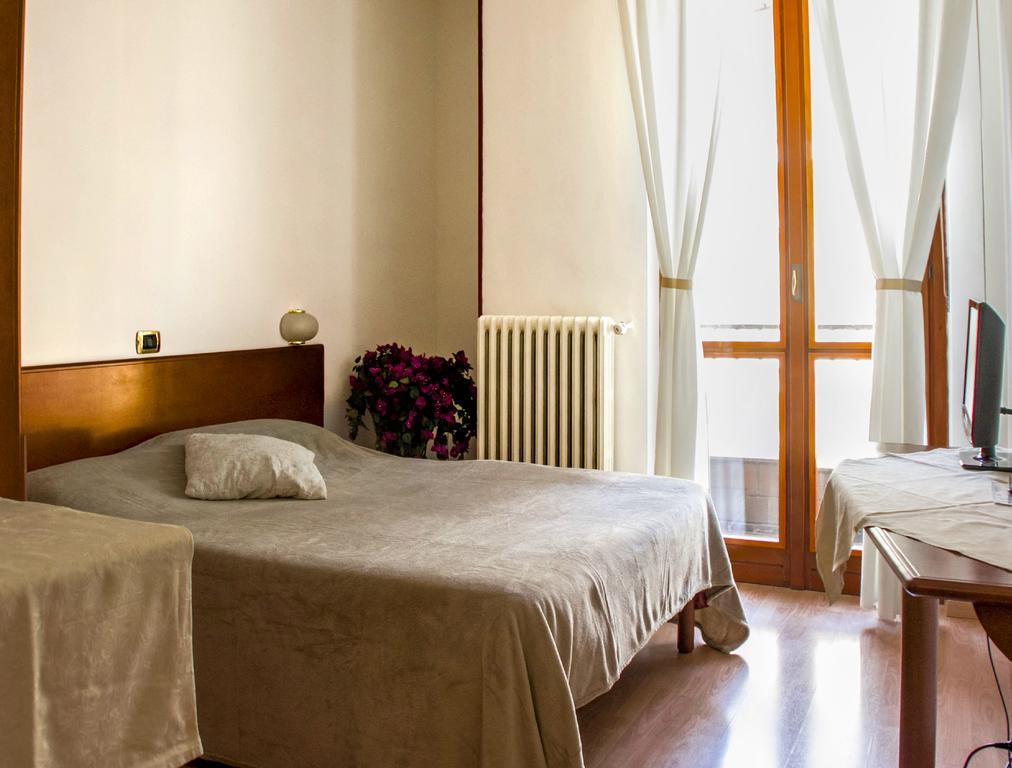 Domus Hotel Алессандрия Экстерьер фото