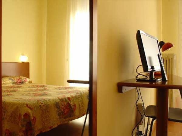 Domus Hotel Алессандрия Экстерьер фото